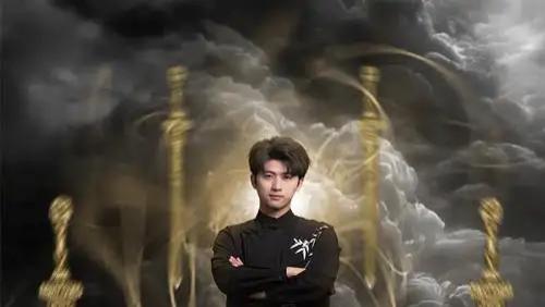 短剧《开局撞上美女总裁》完整版全剧集免费看资源，开局撞上美女总裁后，故事怎样展开？