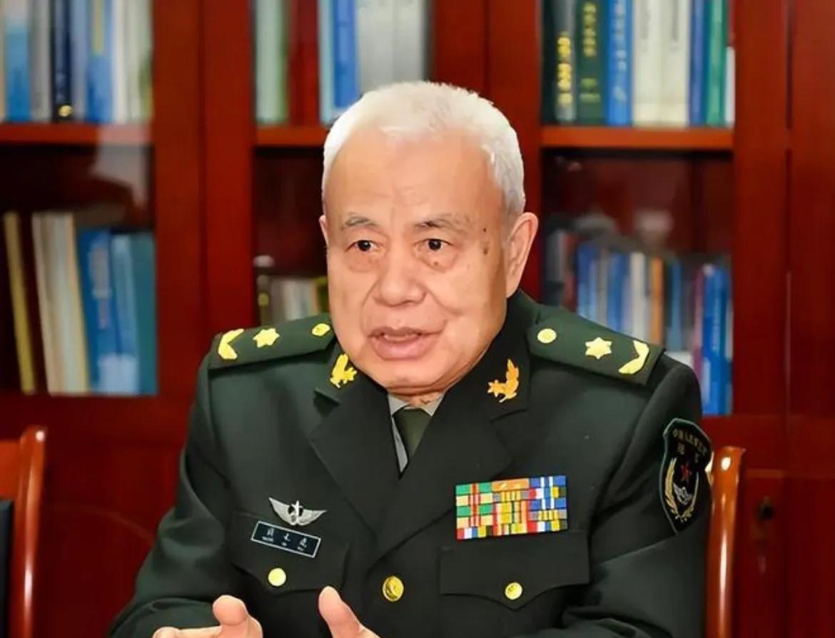 “一旦爆发核战争，中国能否防得住？”一场采访节目中，记者询问钱七虎院士，而他的回