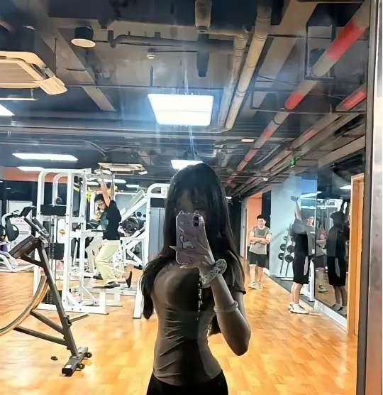 年轻人越来越爱锻炼了！