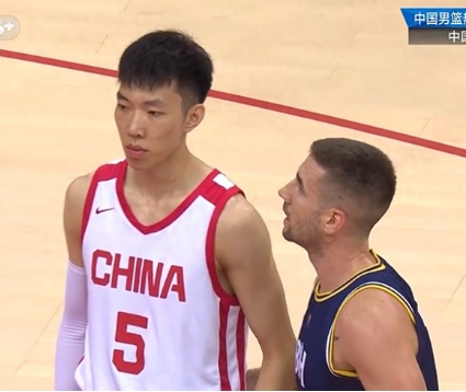 选择热身赛对手是不是很重要？
今晚男篮对波黑第二场。
新组建的男女篮都是首次参加