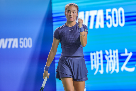 2025奥克斯·宁波网球公开赛首轮中国德比，袁悦以6-3 6-3战胜王欣瑜，收获