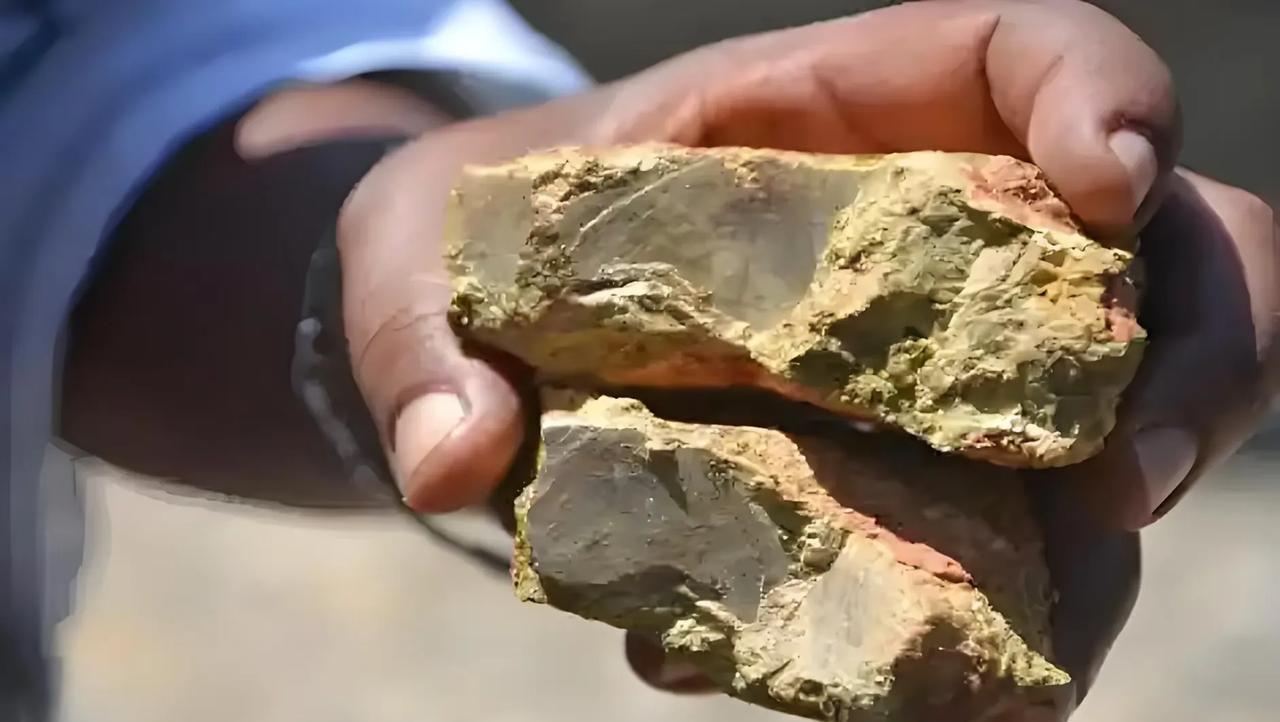 世界上稀土存储排名，你知道吗？
第一、中国，约4400万吨，这是已知的数据，还有