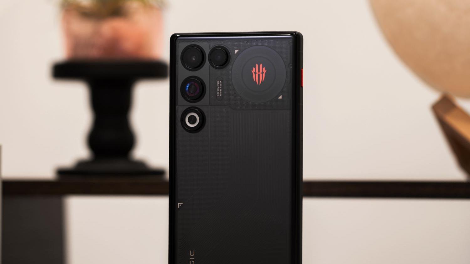 红魔11 Air：打破偏见，重新定义轻薄全能电竞旗舰