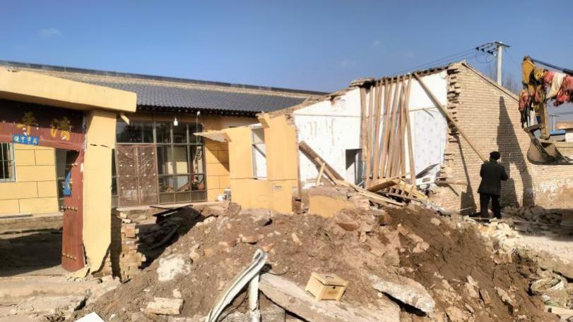 甘肃定西孟川村房屋坍塌追踪：10万“慰藉款”难填隐患窟窿 水务局沉默数月引众怒