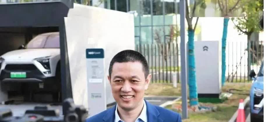 蔚来想要第四季度盈利，光靠这个销量不够啊，如今也没新车发布了，要想赢，只能继续咬