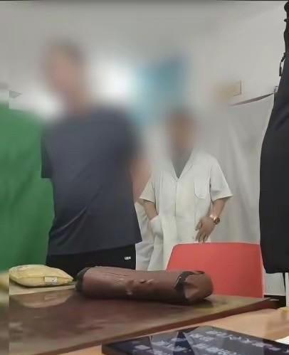 又寒了一位医生的心！男子因老中医指甲长把脉被按出印索赔2000元？老中医承诺回去