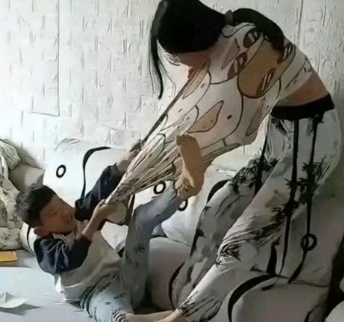 看弟弟的表情转换