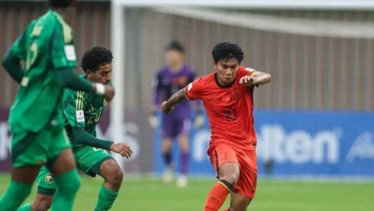 U22国足大名单：蒯纪闻、依木兰等8名U20国足球员“跳级”