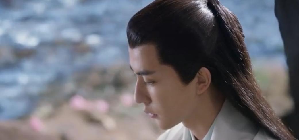 真的假的？
他现在情况怎么样了？
第一次认识这个演员
是电视剧《三生三世十里桃花