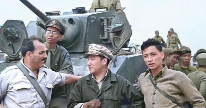 1944年，哈里森·福尔曼准备去延安，途中经过潼关，蒋纬国等人热情接待了福尔曼一