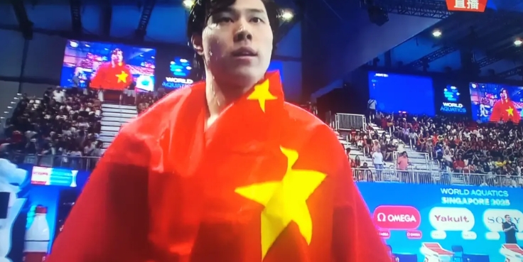 覃海洋的女友该怎么想？
王者归来的覃海洋，帅帅的，有一股舍我其谁的霸气，可是，还