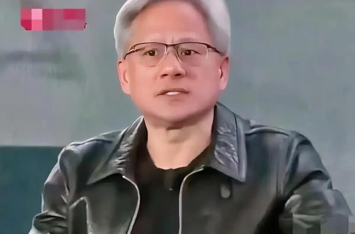 黄仁勋一个顶着华人面孔的美国人，竟在公开场合嘲讽中国人，说中国人特别能吃苦还祝愿