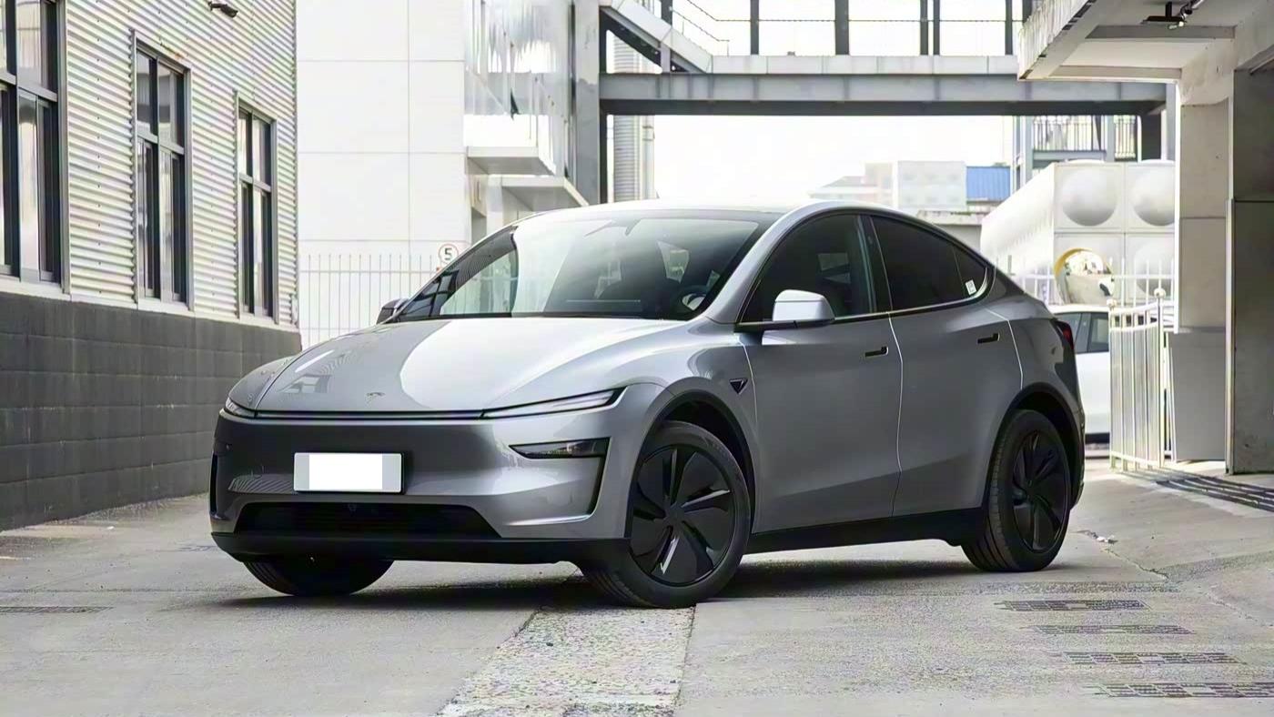 特斯拉Model Y以年度改款强势回击！外观依旧精致，纯电续航821Km