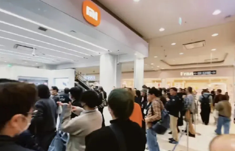 3月22号日本小米之家开业人山人海，雷军终于把小米的产品做到了让国人在国际上的骄