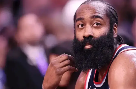 快船输了，我却对他们的争冠前景更看好了！
本身快船面对东部第一的骑士，从战绩角度