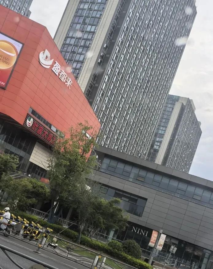 浙江海宁胖都来改名！



这二十天，关于“胖都来”的讨论总算告一段落了，它改名