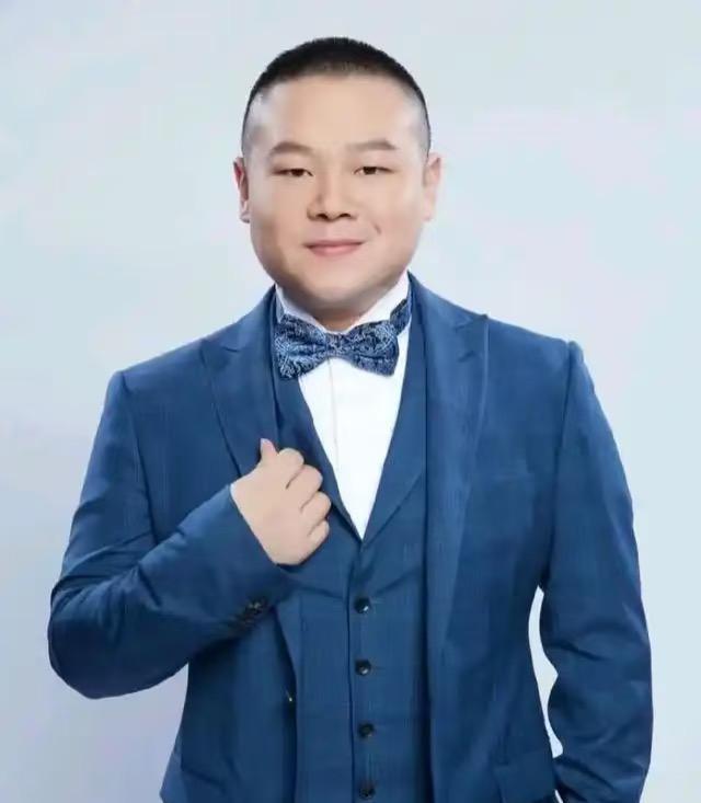 如果我是岳云鹏，
今晚觉都不睡了，
连夜飞去首都体育馆，马上要做的第一件事就是把