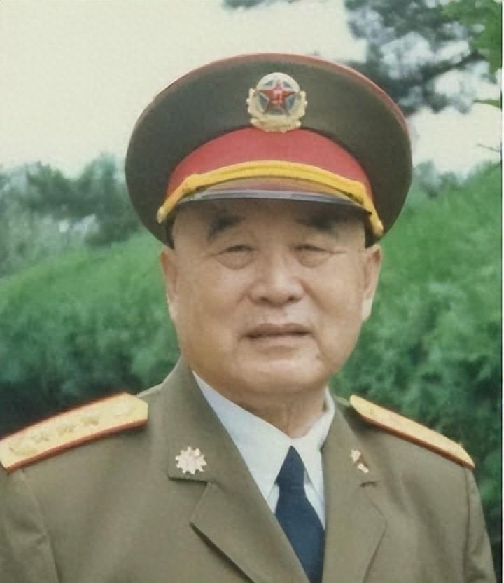 79年对越反击战，李德生长子在敌军阵地指示炮兵部队：向我开炮！
1979年2月2