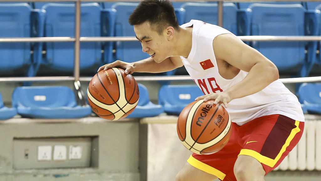 CBA总决赛精彩瞬间回顾：热血铸就的篮球史诗