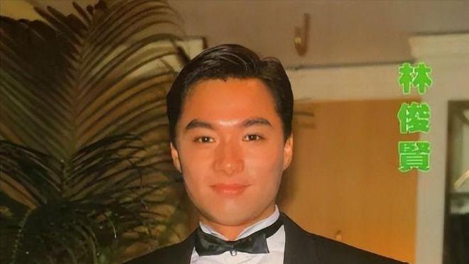 以前是TVB顶级帅哥，如今却在景区卖艺，演员林俊贤经历了什么