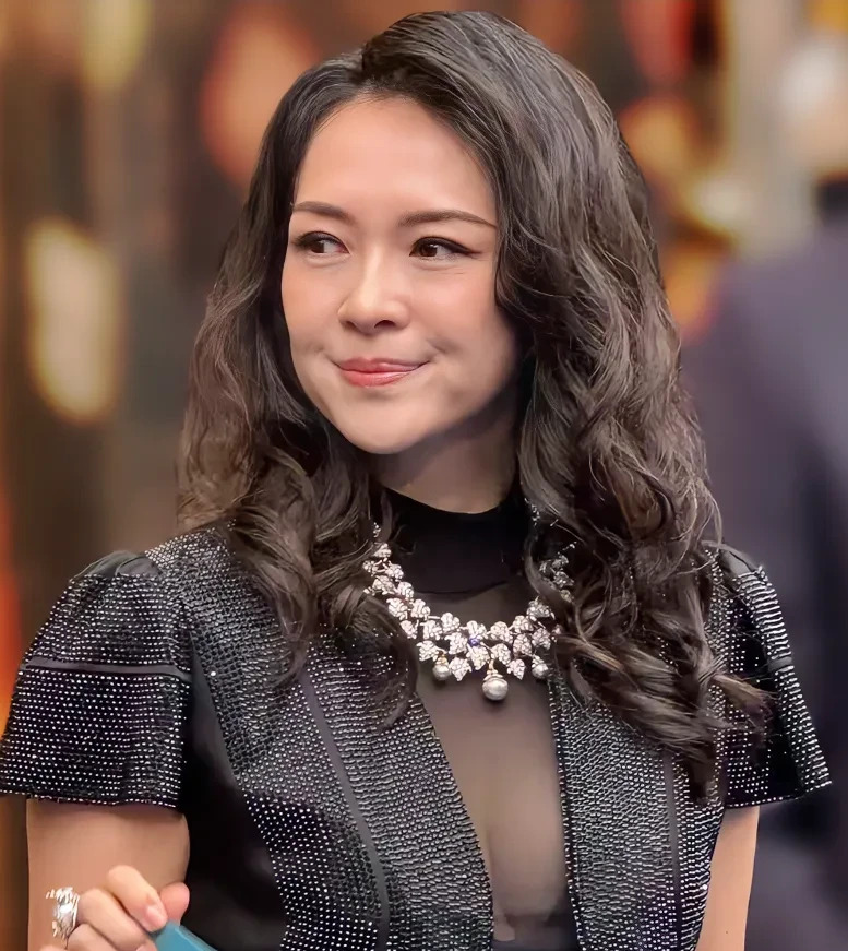 章子怡汪峰离婚后状态引热议











天哪！章子怡和汪峰离婚后，变化