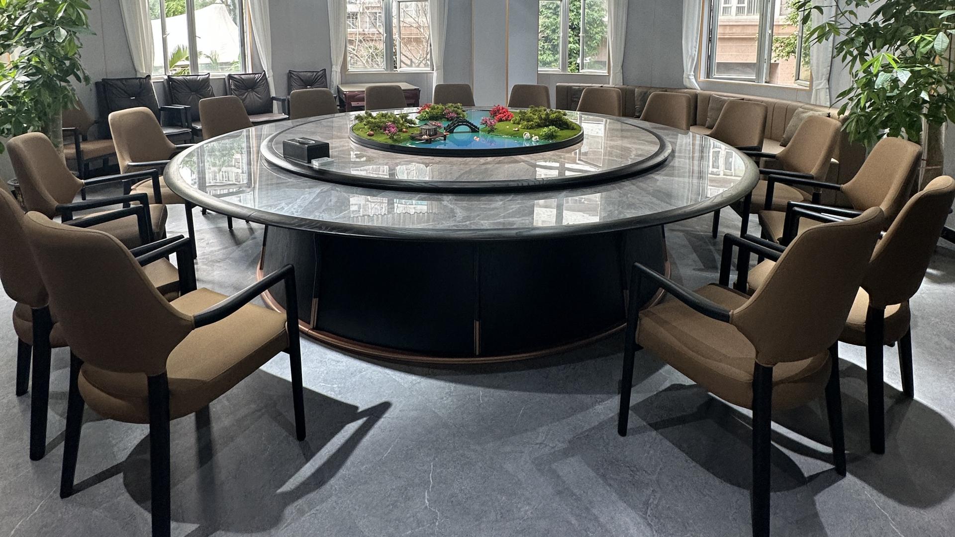 怎么调整电动餐桌的旋转方向（顺时针 / 逆时针）