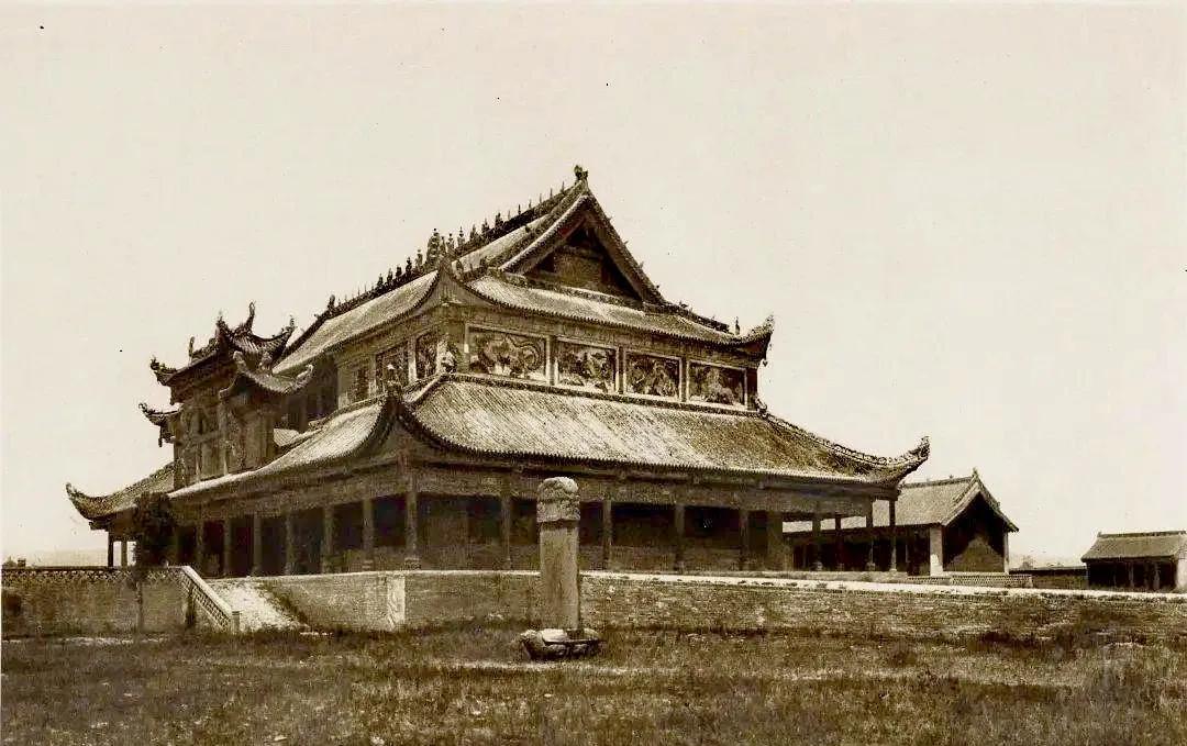 尧庙是山西最著名的古建筑之一，据说，上古帝王尧的都城就位于临汾。
