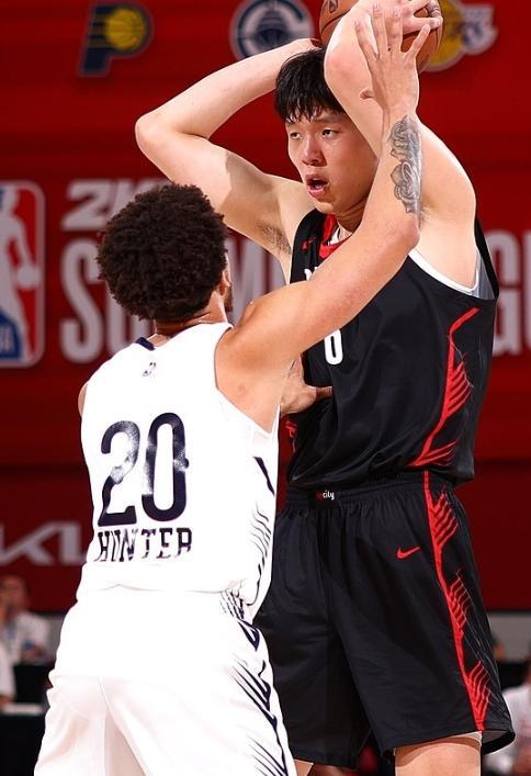 杨翰森口中说出的NBA的对抗比CBA文明，CBA特别的激烈，NBA就是主动去寻求