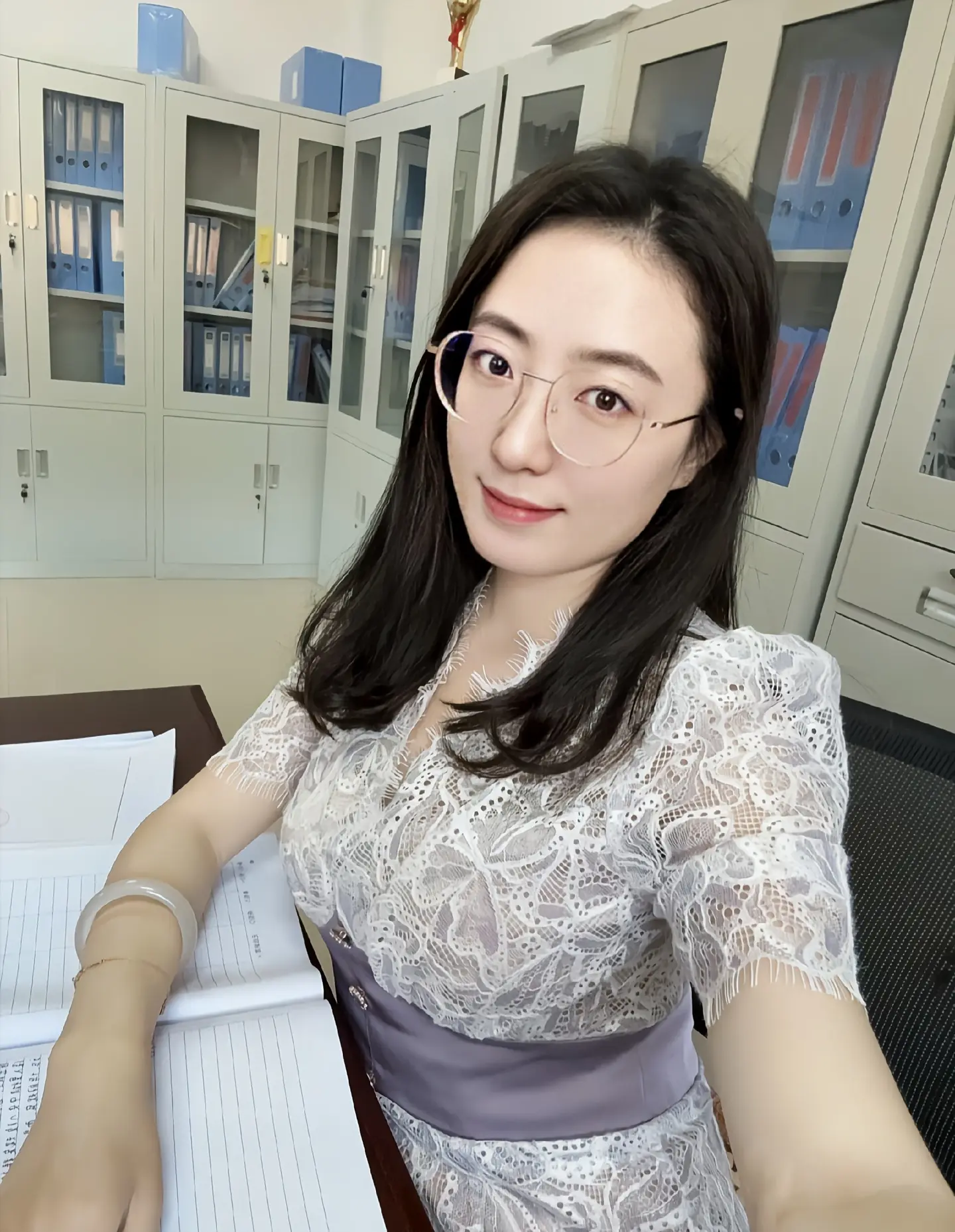 忙里偷闲，来张自拍吧！！