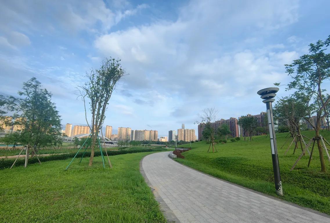 惠阳淡水的房子马上要卖掉了，心中很是不舍。这里足足住了10年，对这套房子充满了感