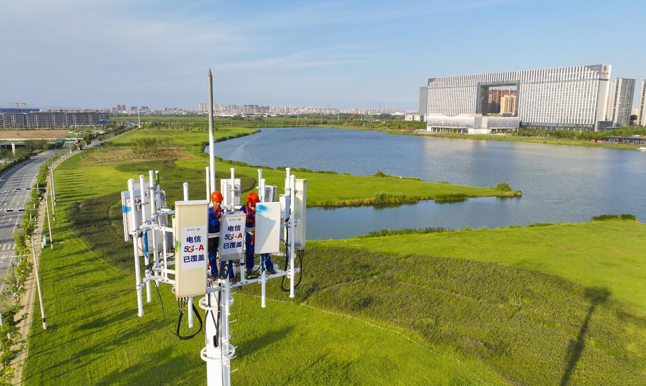 #翼声问候# 信号满格，心亦满格。电信#5G-A#与世界轻盈相连，与你共赴下一场