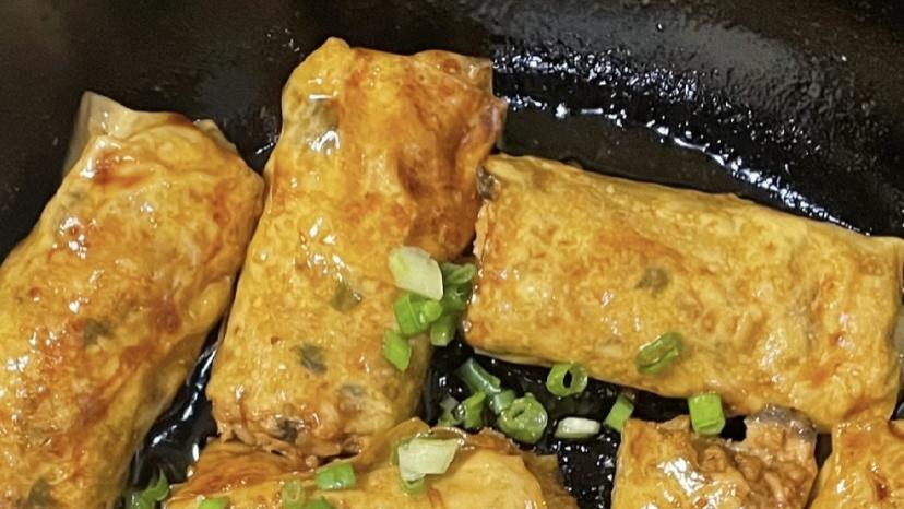 莲藕腐皮肉卷：餐桌上的暖心美味