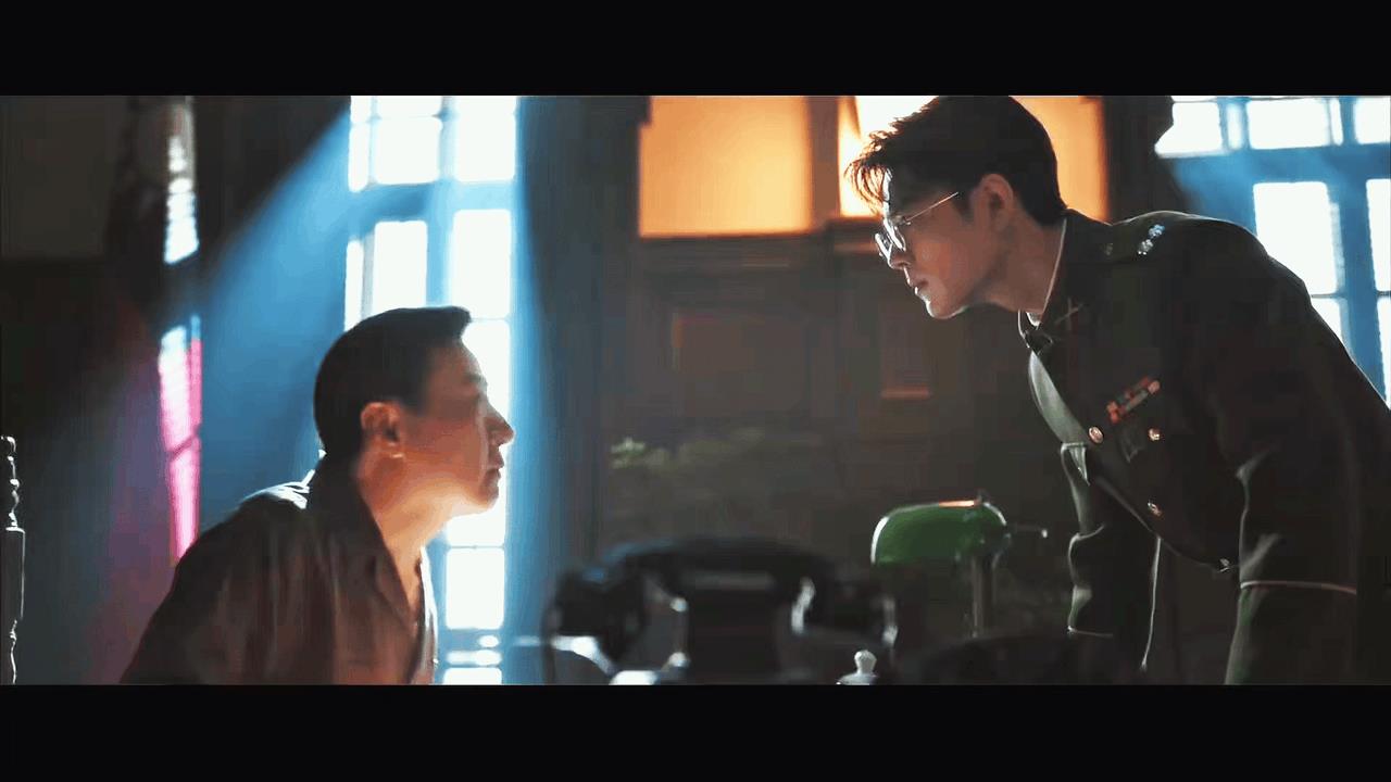 同样是“叫板”的戏份，任少白vs顾一野，这可太不同了，今天看到这一帧镜头的时候，
