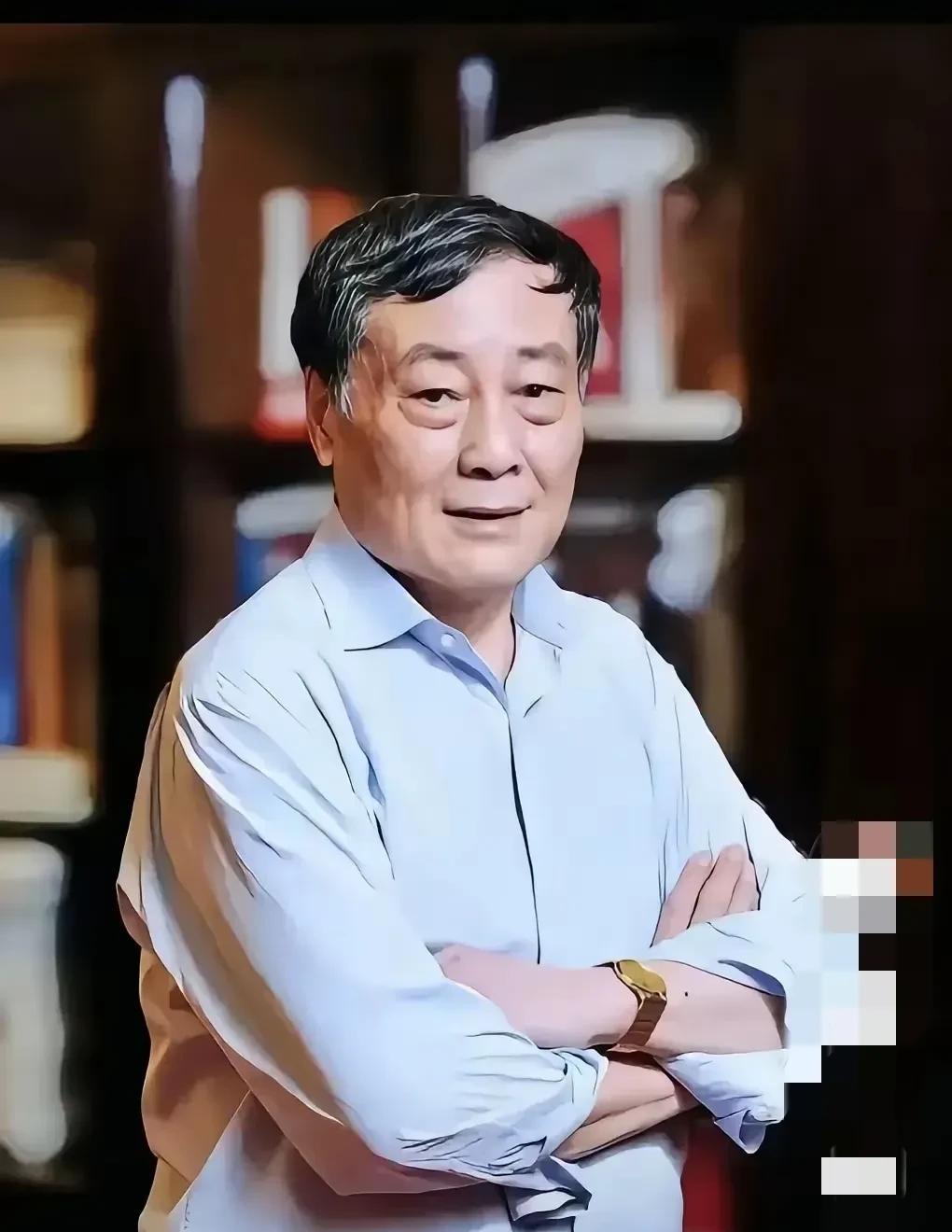 曾经宗老变成现在的老宗。
常年穿30多块布鞋，饮食两菜一汤不浪费，坐二等座、经济