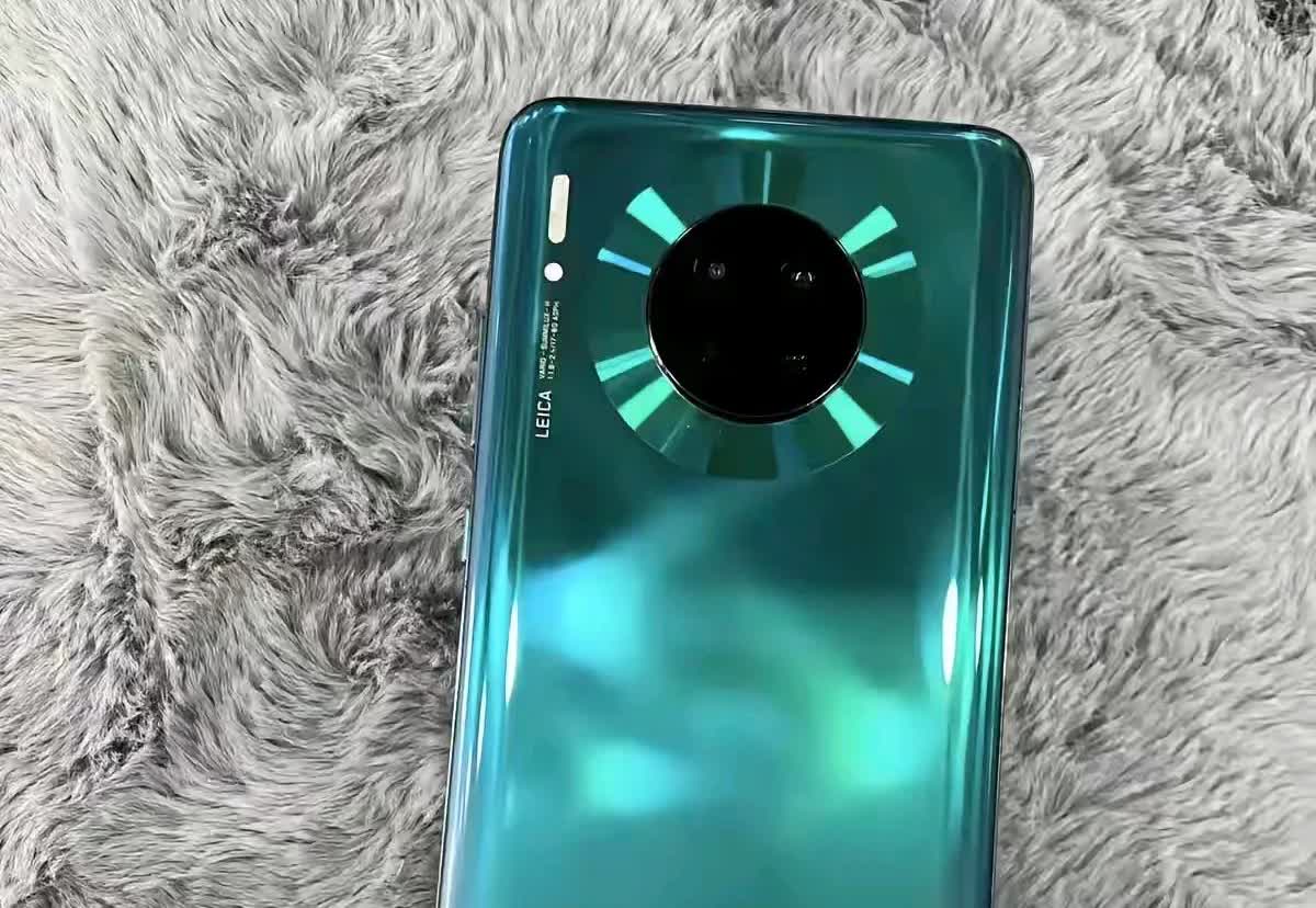 家人们！我把Mate 30用到“极限”了谁懂啊！！
 
救命！翻到手机相册2
