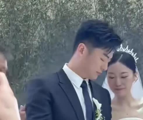 今天李隼的女儿结婚，孙颖莎估计提前去了，今天未到。

三个大满贯徒弟到现场祝