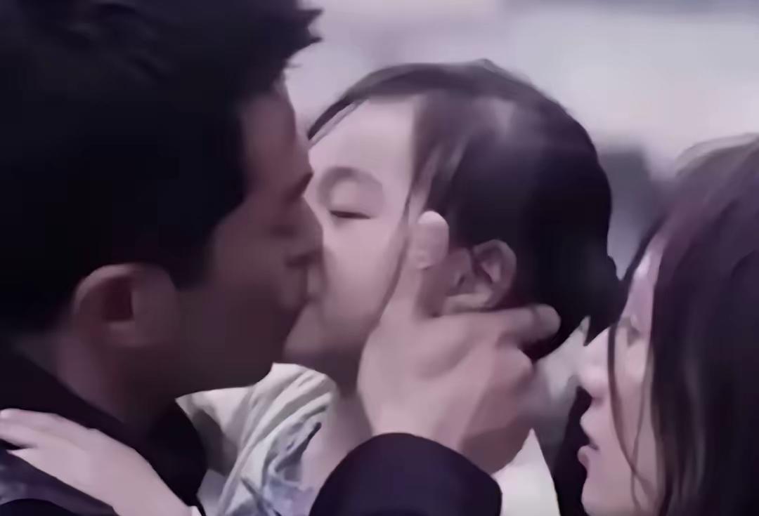 拍电影，真的要斟酌每一个细节，爸爸这样亲女儿，真的好吗？
古天乐去亲吻几年未见的