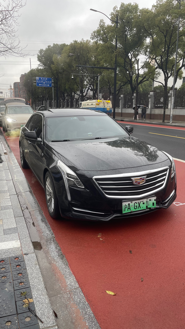 凯迪拉克CT6：一年多混动汽车用后感

22年9月买的，2万7千公里到手，现在4