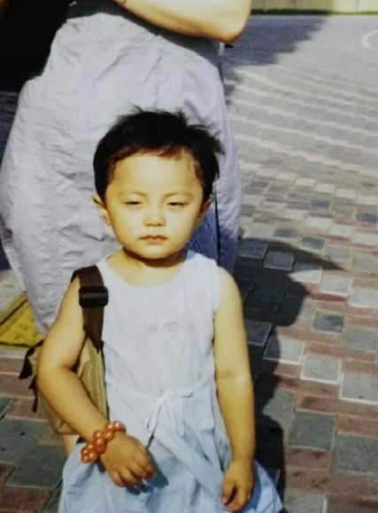 赵今麦高清童年照来啦！从小美萌到大，好可爱啊！ ​​​