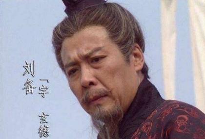 刘备拿下益州后，孙夫人被孙权接回了东吴，群臣劝刘备娶寡妇吴氏为夫人。
吴氏是吴壹