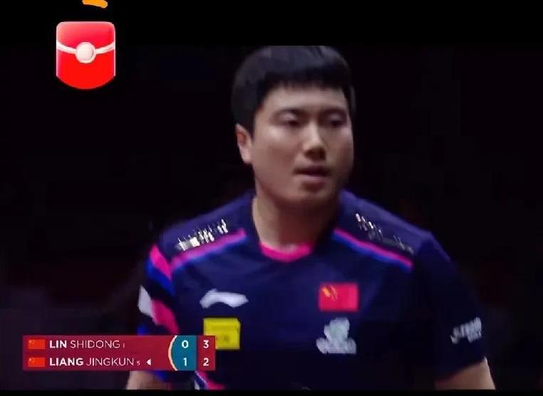 大胖和小石头打球，为什么场上听到齐刷刷的为大胖喝彩的声音？
很多喷子又开始说是饭