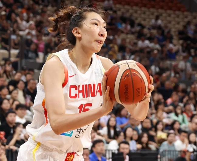 韩旭下赛季将全力冲击WNBA

中国女篮在19日女篮亚洲杯半决赛不敌日本女篮，她