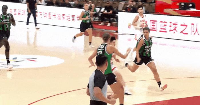 首节中国女篮26：26尤文图特
原本领先8分，后面被对手打平，对手今天比昨天打得