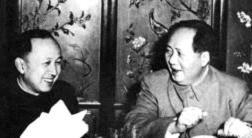 1956年，钱学森应邀参加国宴，他手拿请柬，竟怎么也找不到自己座位，后来才得知，