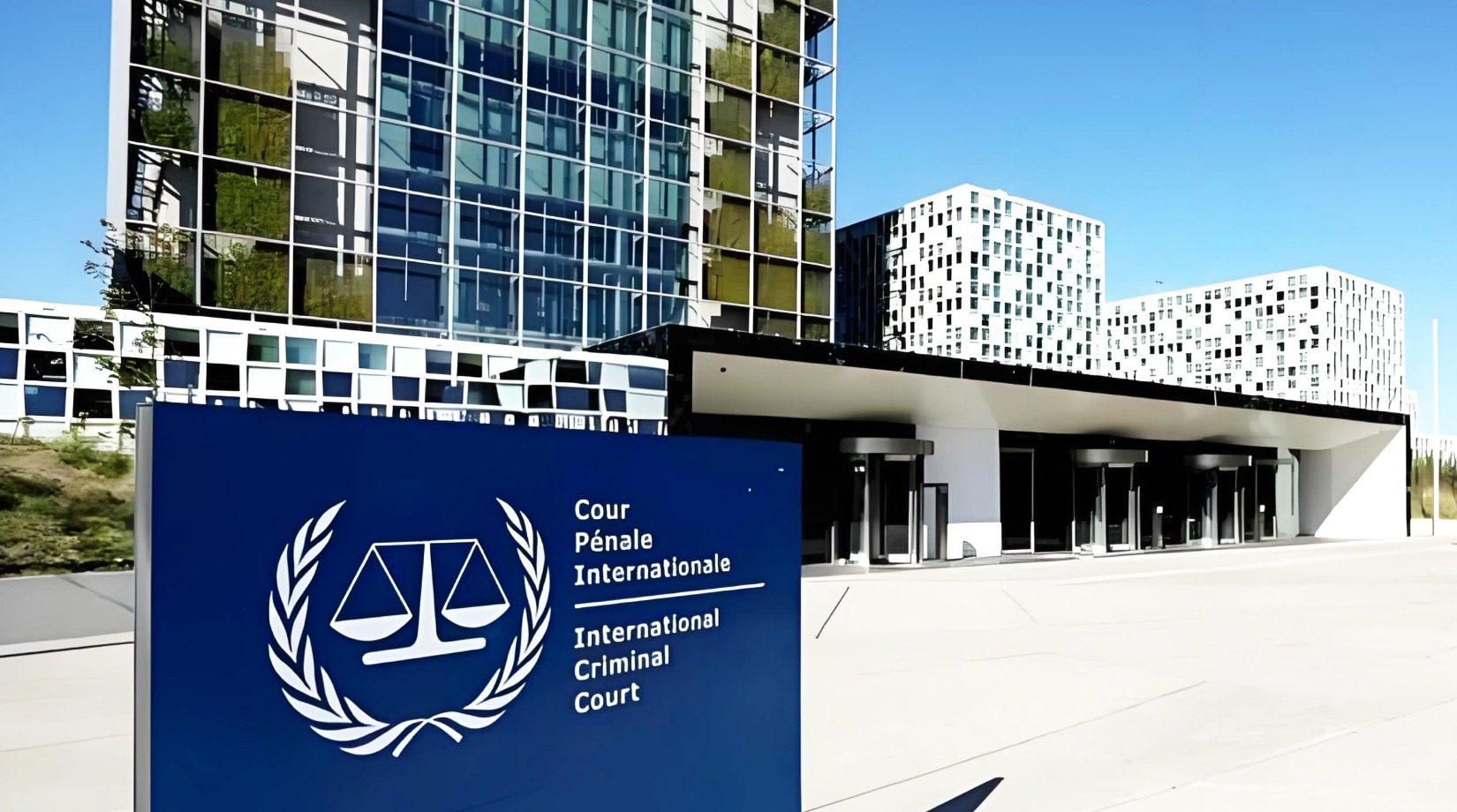 杜特尔特要开紧急会事情有点急











菲律宾前总统杜特尔特摊上大事