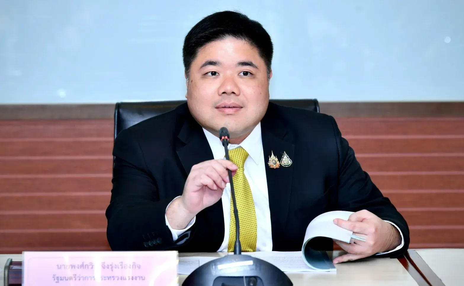 泰国认怂了！允许柬埔寨劳工来打工











啥？泰国竟然向柬埔寨低头