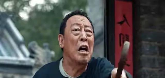 追剧《生万物》该剧接近尾声了，该剧一直围绕宁、费、封三家的恩怨情仇来展开的。现在