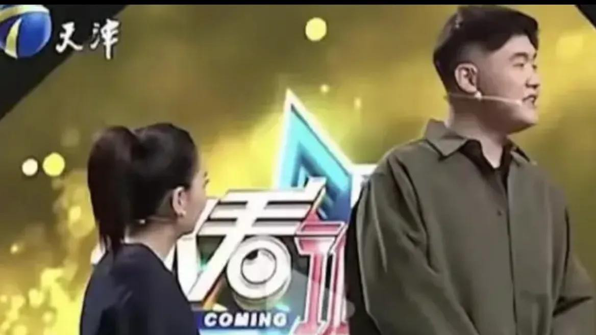 闫学晶、李湘爆雷：明星一言一行为啥总能让网友炸锅？