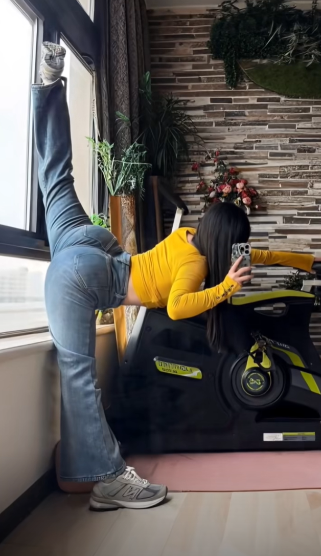 每当我锻炼的时候，对面总有人看怎么办？