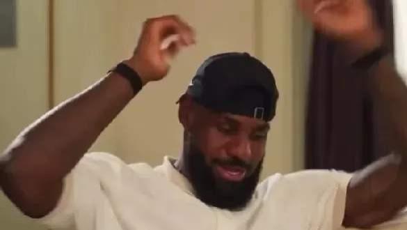 詹姆斯回应有私人飞机，球迷调侃！